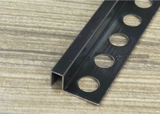 ブラシをかけられた黒いステンレス鋼のタイルのコーナーは優雅なImpactproof 10mmを整える